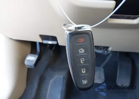 2013 Ford Taurus Limited z USA, uszkodzony, nr VIN 1FAHP2F95DG180983